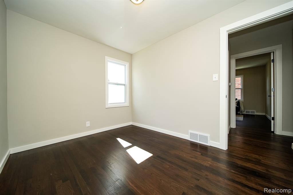 23610 Morton Street, Oak Park, MI 48237 — Photo 40