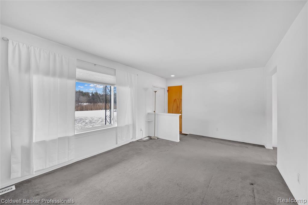 4331 Jones Road, North Branch, MI 48461 — Photo 10