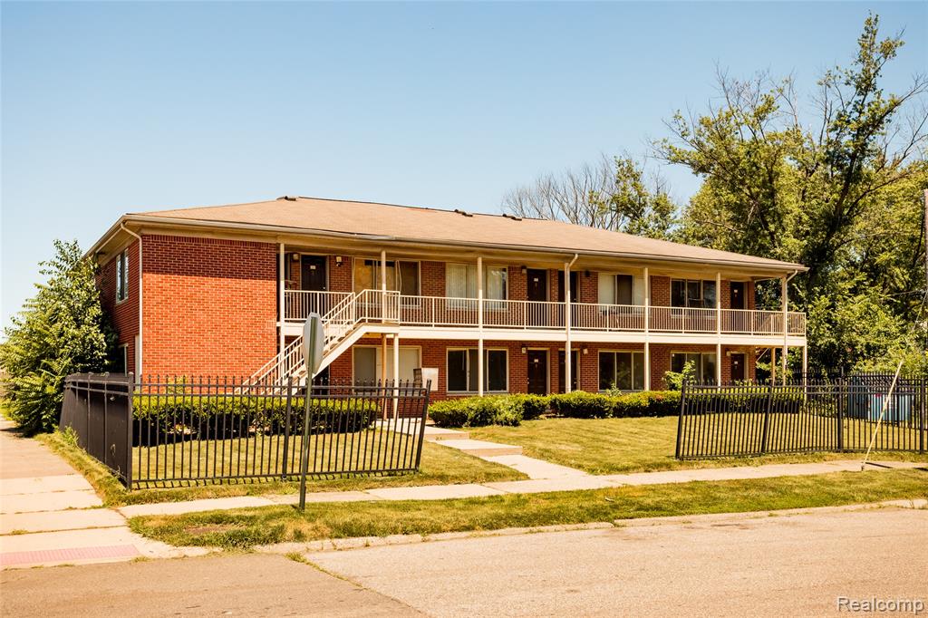 9700 Chalmers Street, Detroit, MI 48213 — front exterior
