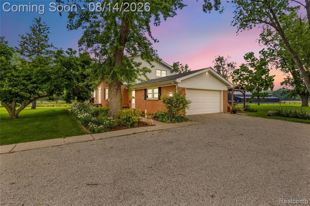 4925 S Huron River Drive, Flat Rock, MI 48134