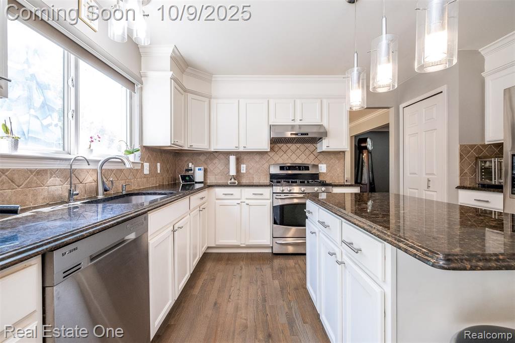 785 Akehurst Lane, White Lake, MI — Photo 17