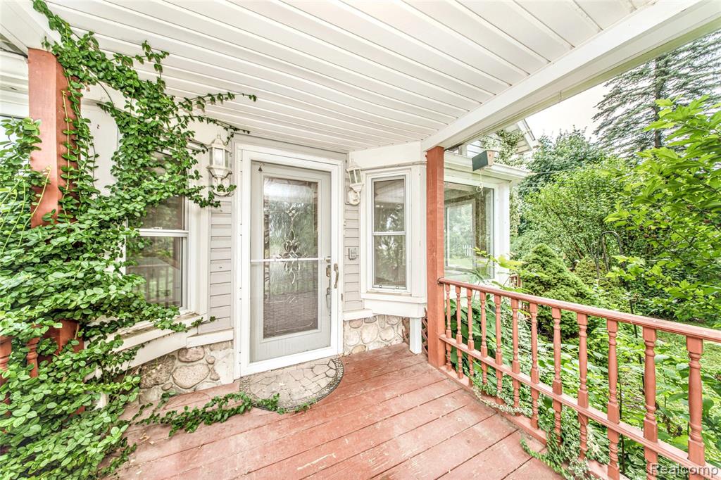 9042 Gale Road, White Lake, MI — Photo 5