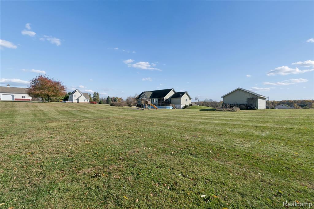 11051 Meadowview Drive, Goodrich Vlg, MI — Photo 42
