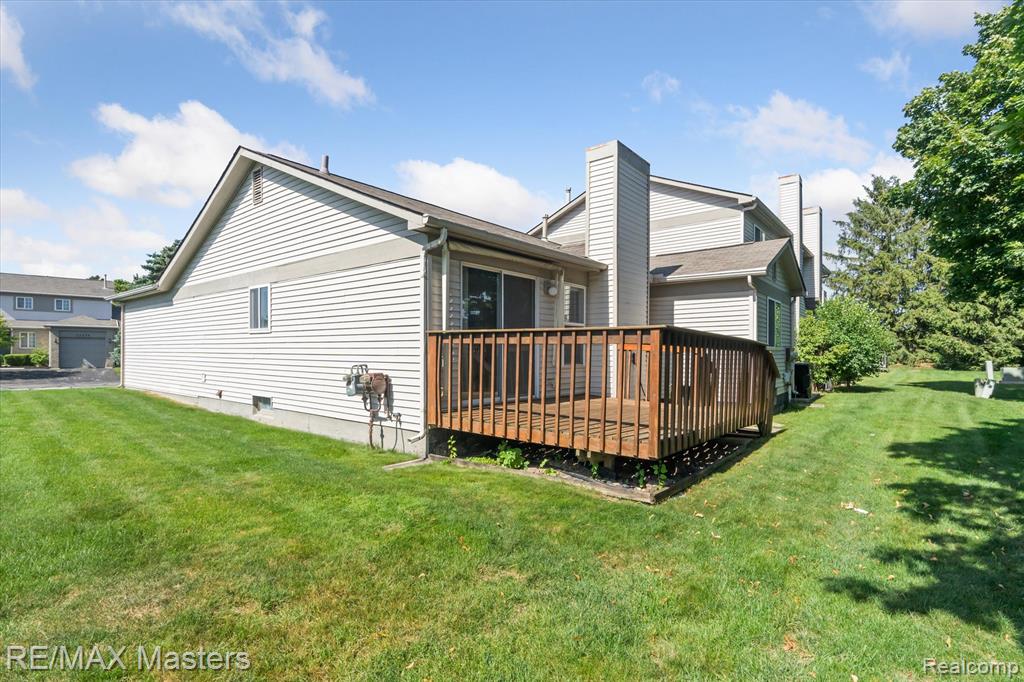 22571 Silver Creek Drive, 16, Woodhaven, MI 48183 — Photo 25