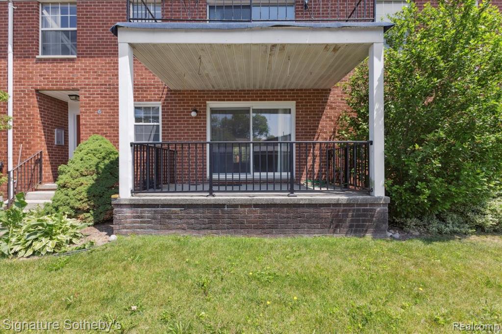 27671 W Echo Valley, Farmington Hills, MI 48334 — Photo 17