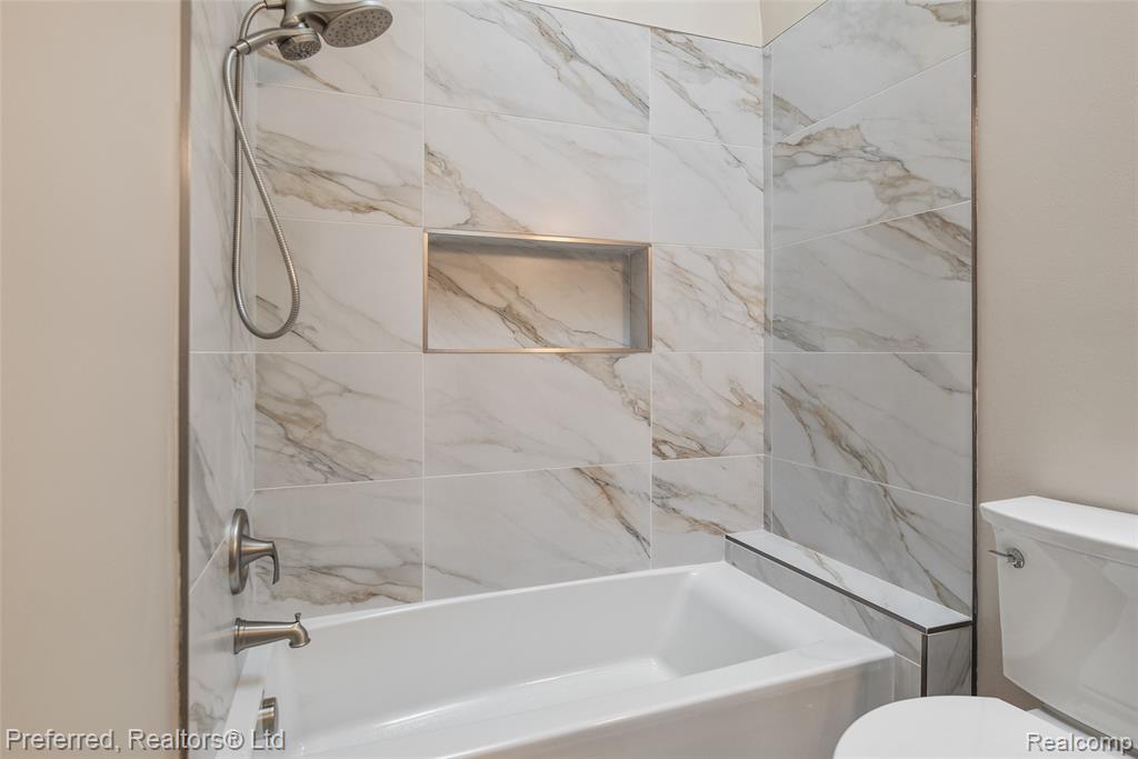 30998 W Country W, 187, Farmington Hills, MI 48331 — Photo 19