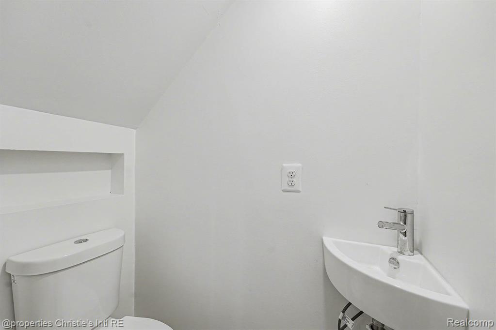 1463 Baldwin Street, Detroit, MI 48214 — Photo 7