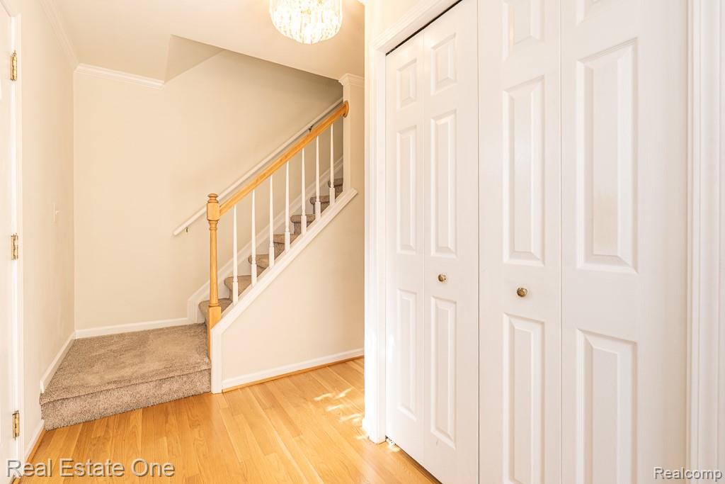 619 Whitney Drive, Rochester Hills, MI 48307 — Photo 10