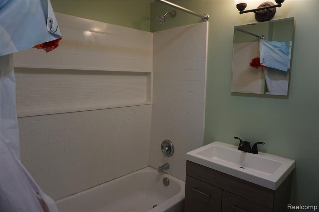 217 W Dewey Street, Flint, MI 48505 — Photo 33