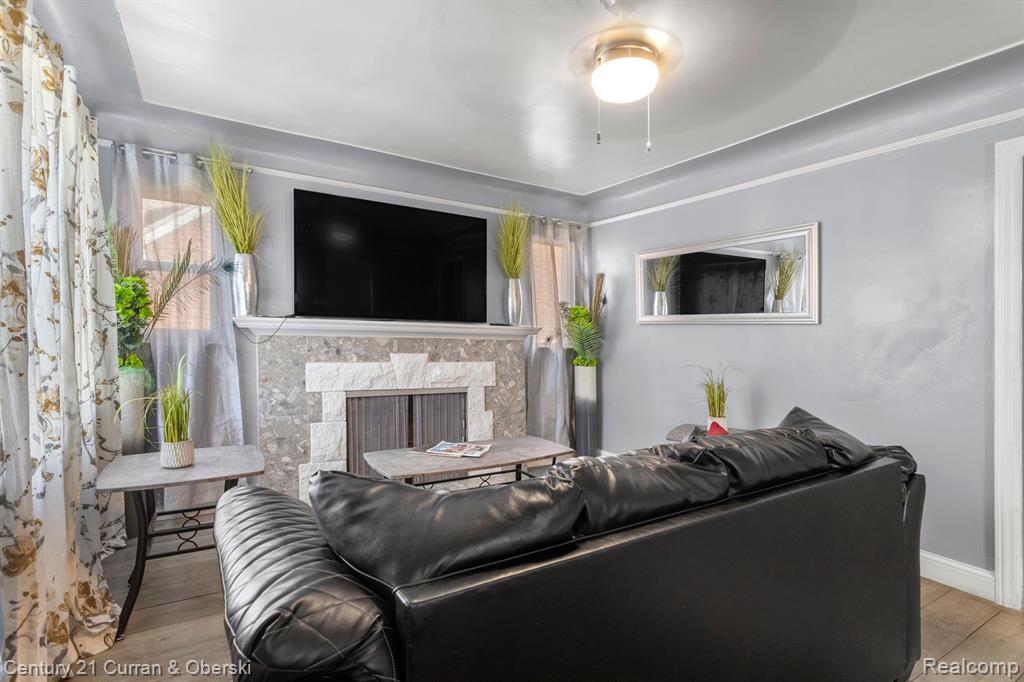 11670 MARLOWE Street - Photo 4