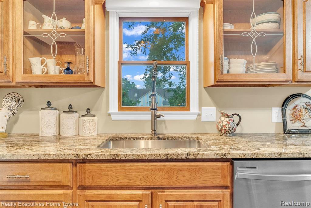 464 CENTRAL Street, Marysville, MI 48040 — Photo 11