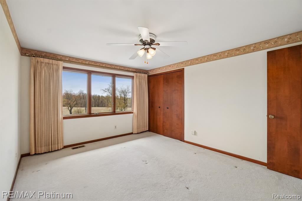 555 Crawford Farm Lane, Milford, MI 48380 — Photo 30