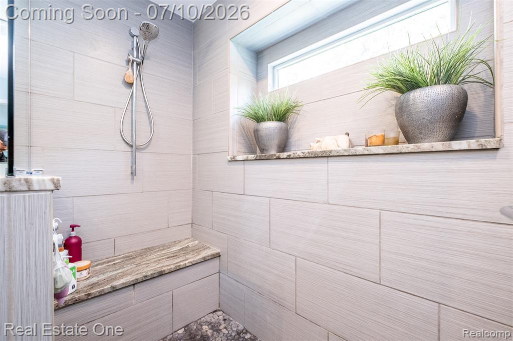 4488 Philip, Commerce Twp, MI 48382 — Photo 37