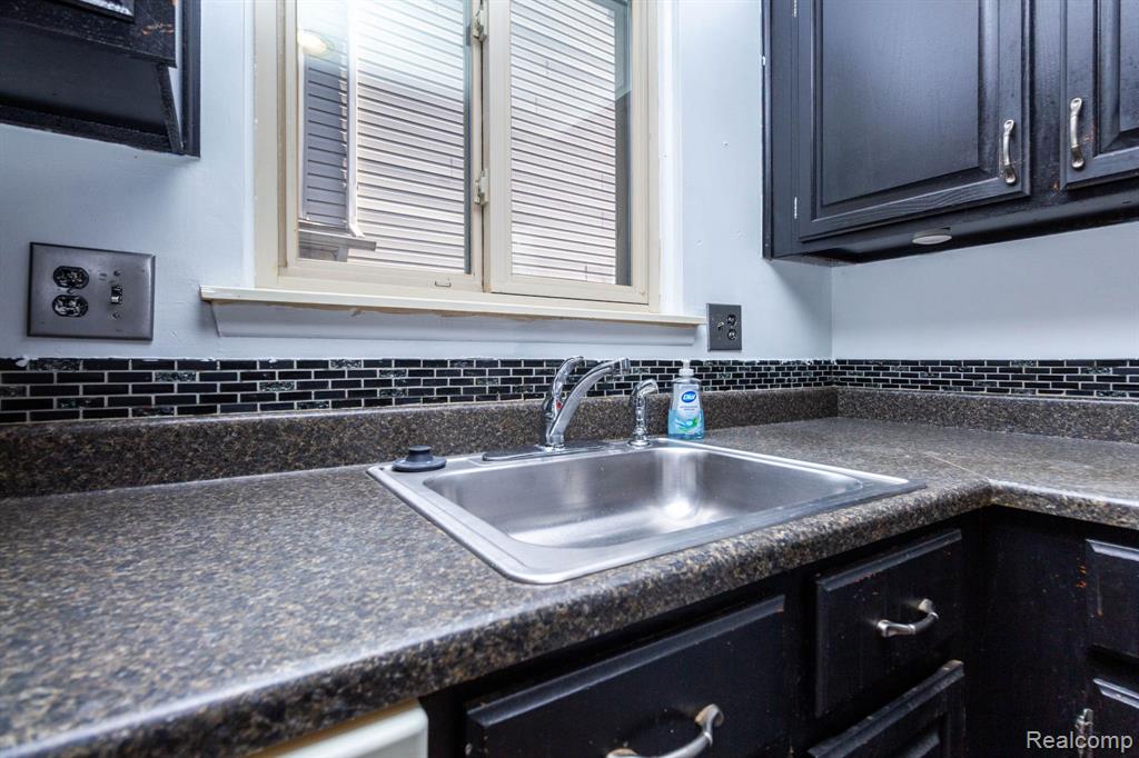32016 Belcrest Road, Rockwood, MI — Photo 14