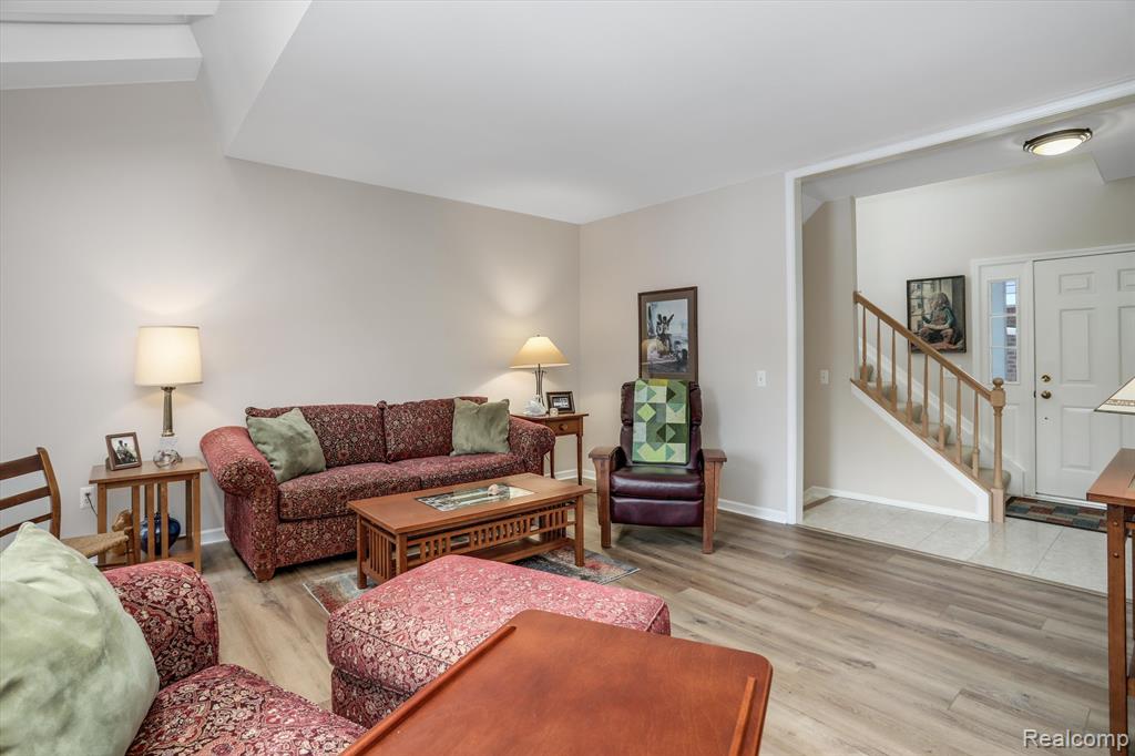 1111 Fairways Boulevard, Troy, MI 48085 — Photo 5
