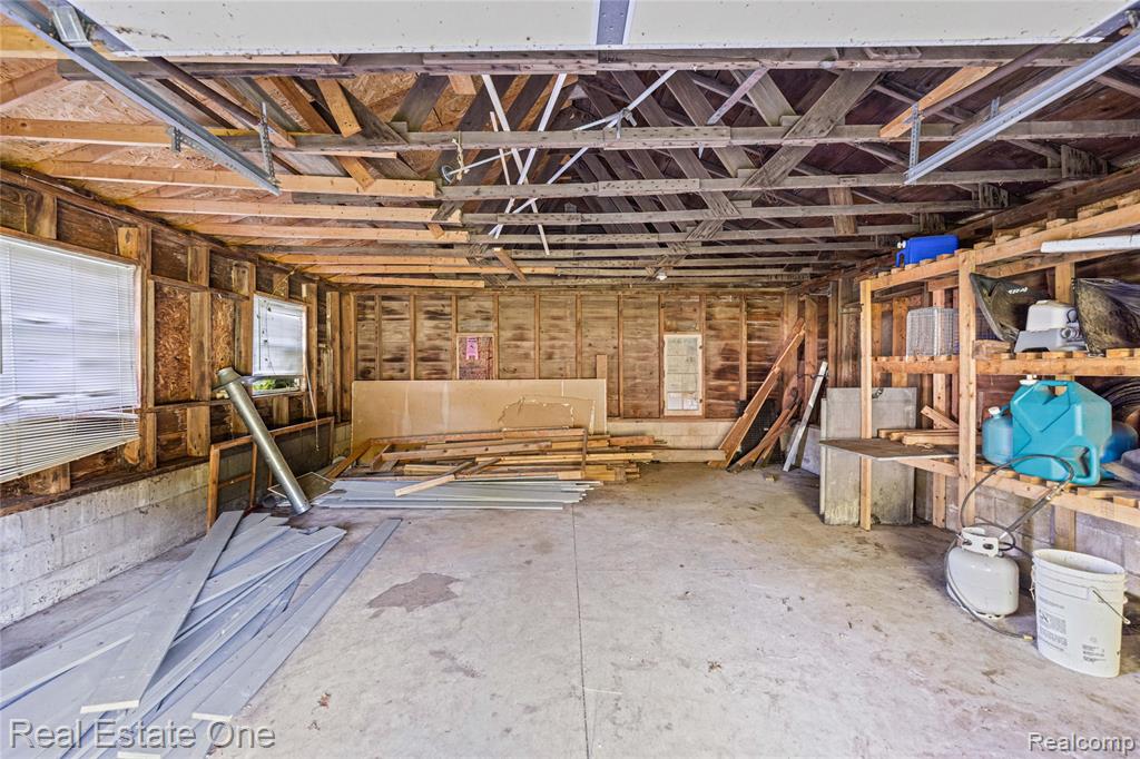9585 N Eston Road, Clarkston, MI 48348 — Photo 45