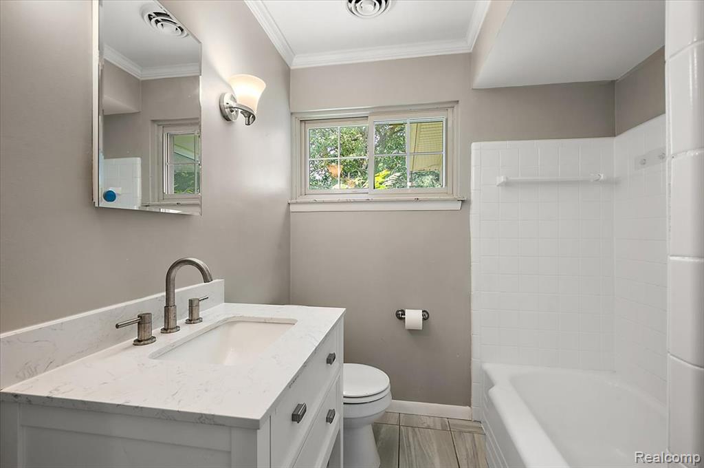 754 S Webik Avenue, Clawson, MI — Photo 47