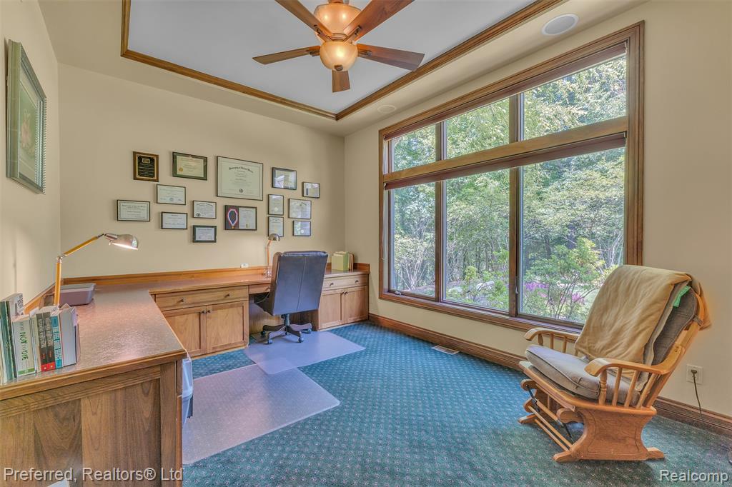 12196 Woodline Drive, Fenton, MI 48430 — Photo 38