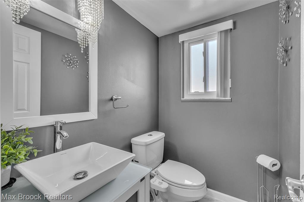 41893 Mary Kay Drive, Clinton Twp, MI 48038 — Photo 43