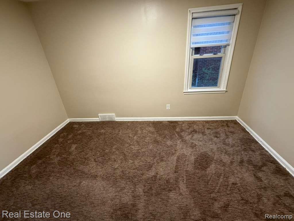 6835 Rosemont Avenue, Detroit, MI 48228 — Photo 11