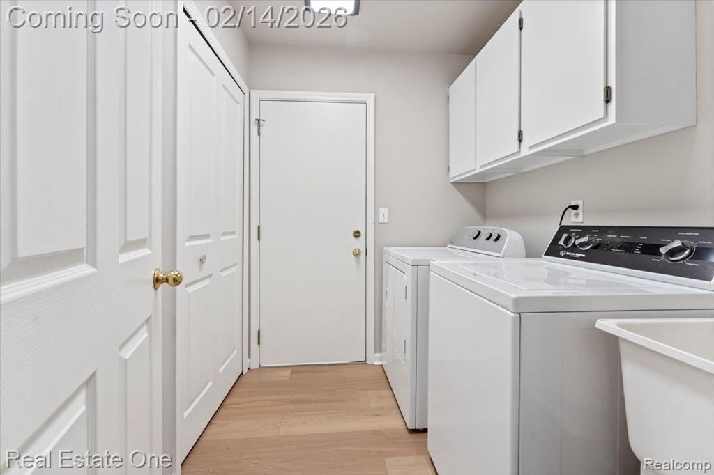 9883 Hawthorne Glen Drive, Grosse Ile, MI 48138 — Photo 17
