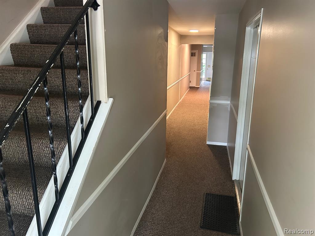 924 CHESTNUT HILL Drive, Auburn Hills, MI 48326 — Photo 4