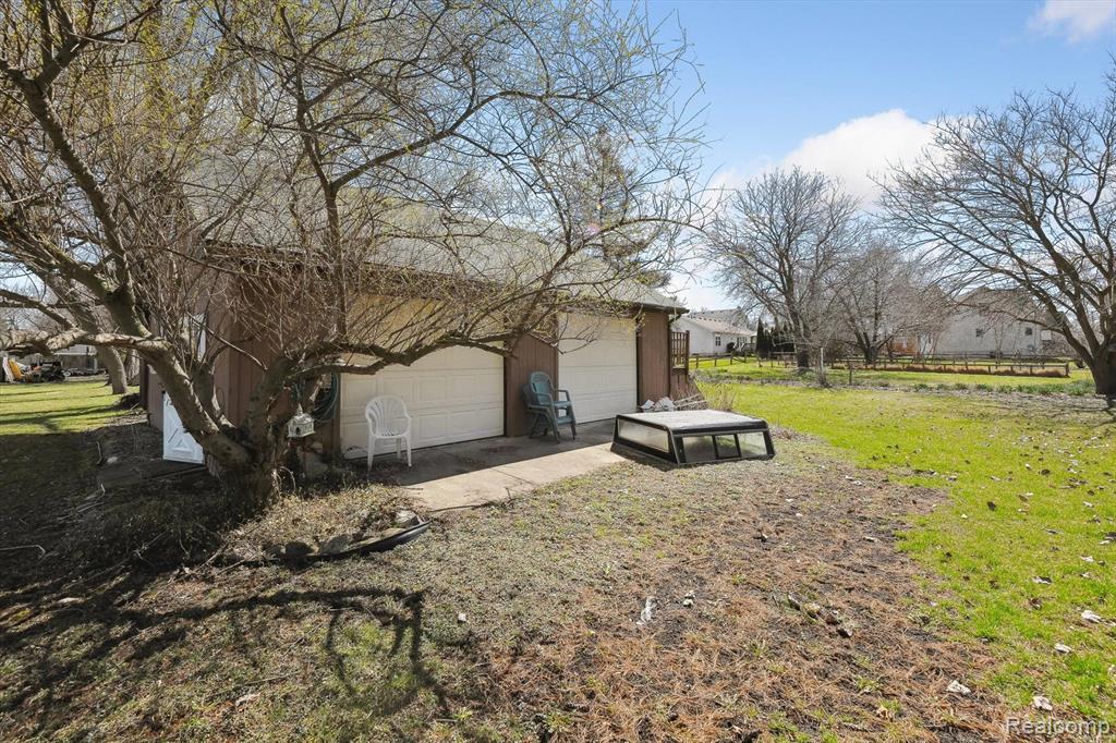 432 E FRANK Street, Fowlerville, MI 48836 — Photo 3