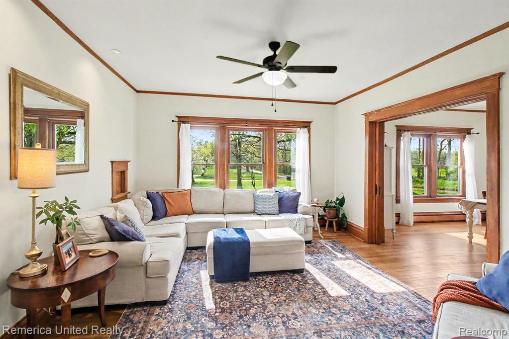 525 W Buno Road, Milford, MI 48381 — Photo 10