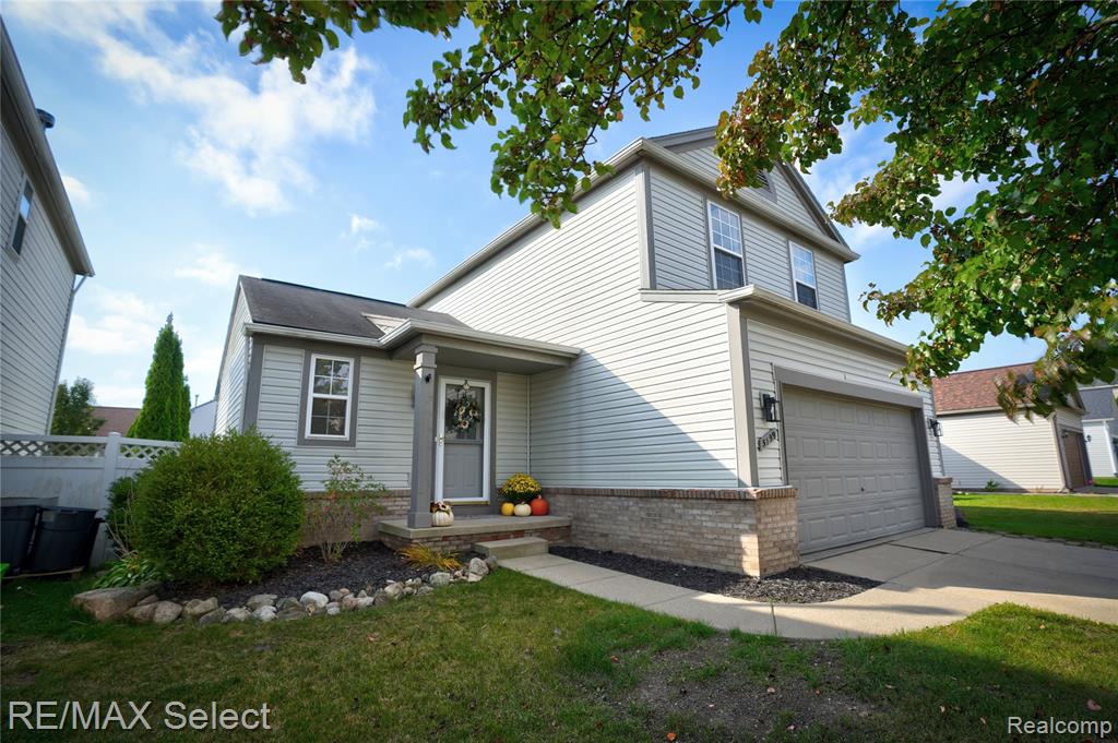 5199 Meadow Crest Circle, Holly, MI 48442 — front exterior