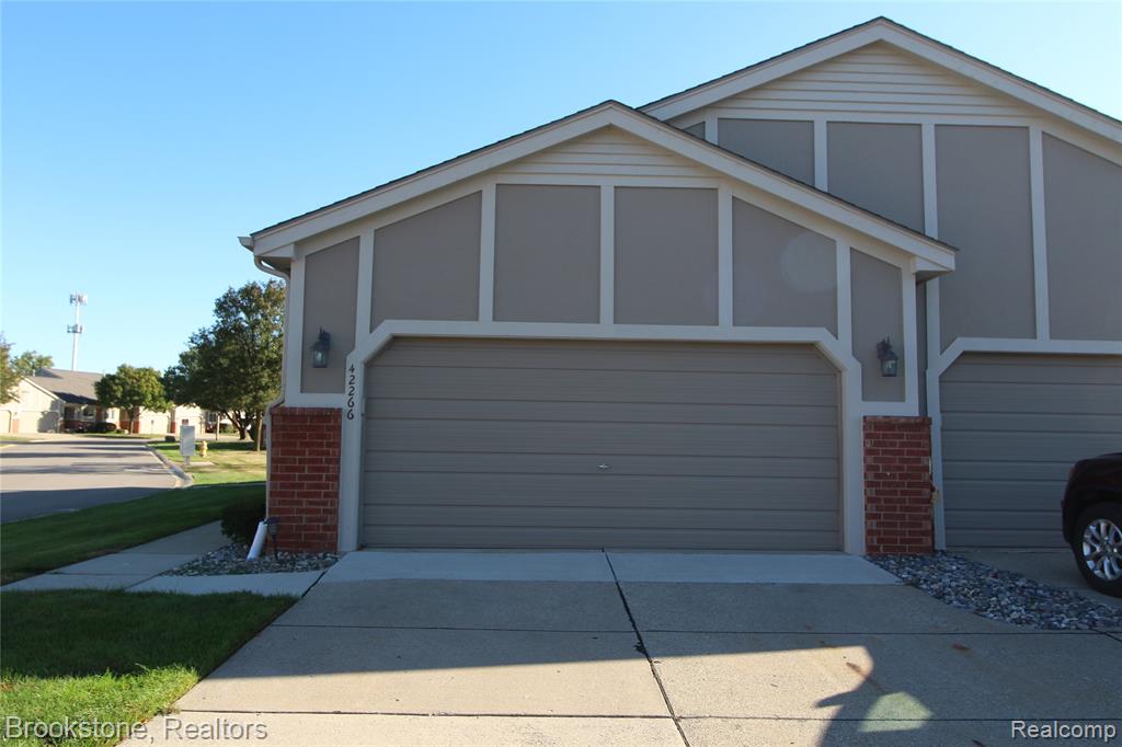 42266 Brookview Lane, 1, Clinton Twp, MI 48038 — Photo 2