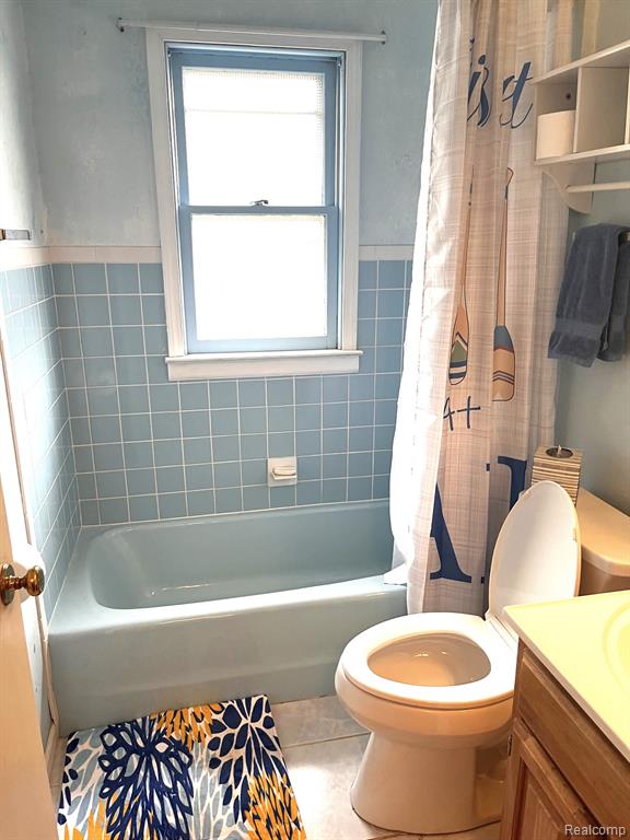8480 CAROLS Drive, Brighton, MI 48114 — Photo 16