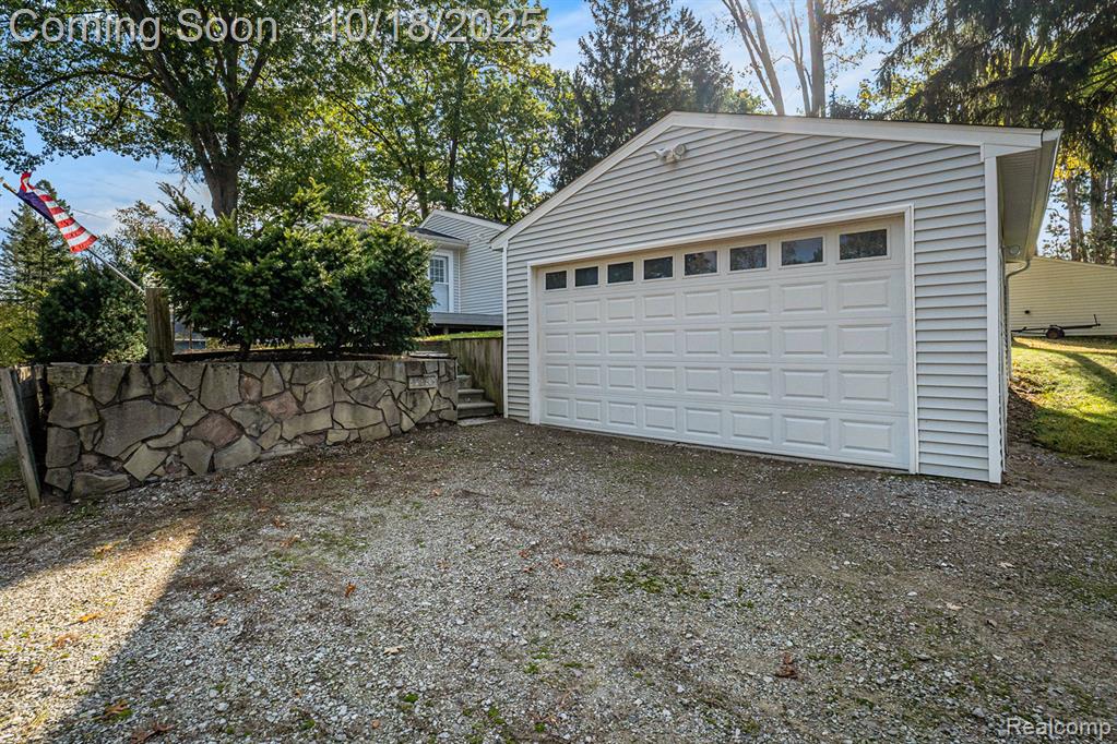 15283 Longfellow Drive, Byron, MI 48418 — Photo 29
