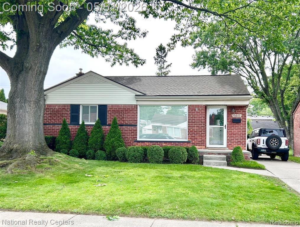 9611 Deering Street, Livonia, MI 48150 — front exterior