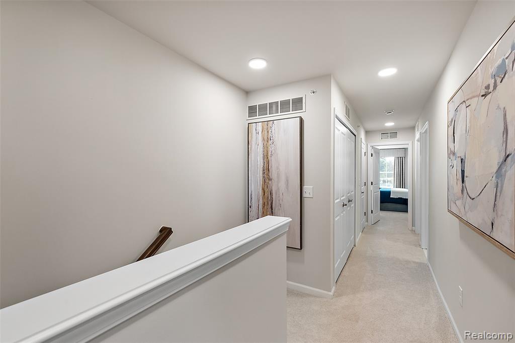 218 Jotham Avenue, Auburn Hills, MI 48326 — Photo 10