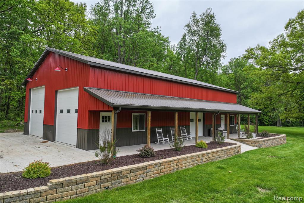 490 Rolling Oaks Drive, Howell, MI 48843 — Photo 8