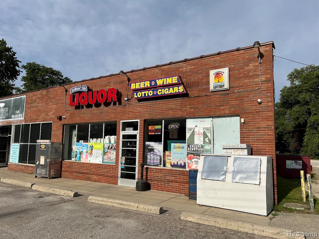 39029 MORAVIAN Drive, Clinton Twp, MI 48036