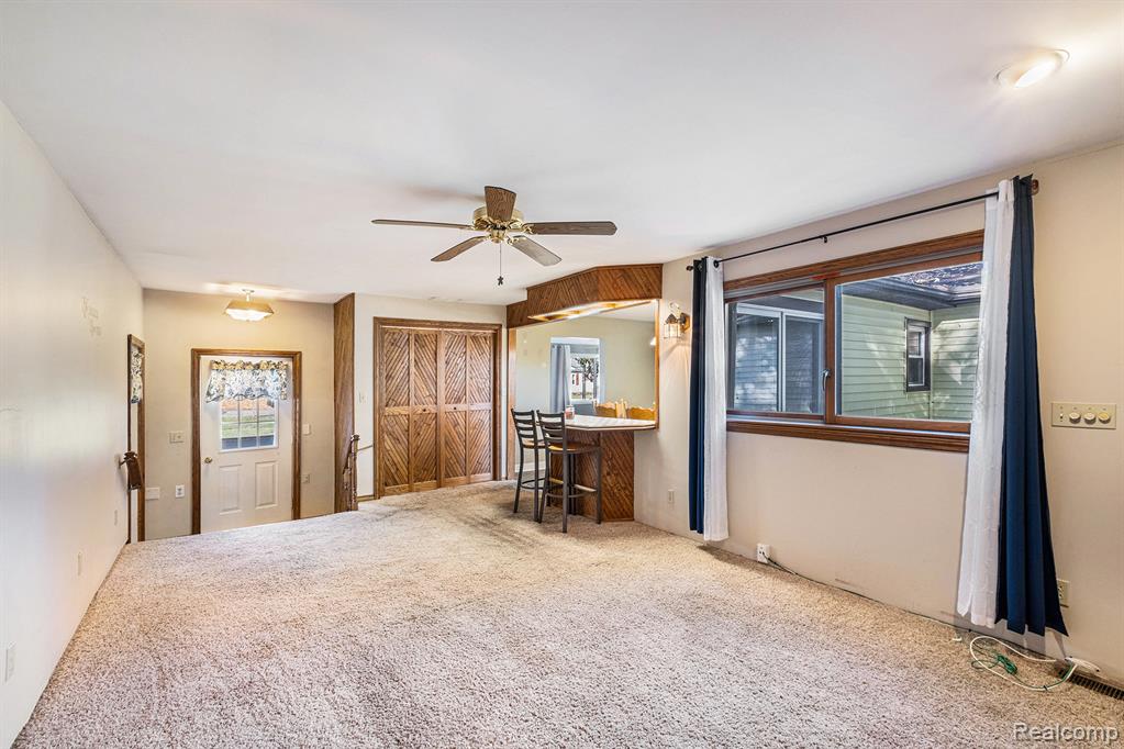 5474 Country Lane, Flint, MI 48506 — Photo 10