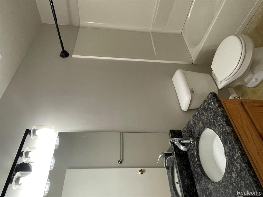 15641 Stone Crossing Drive, Southfield, MI 48075 — Photo 10