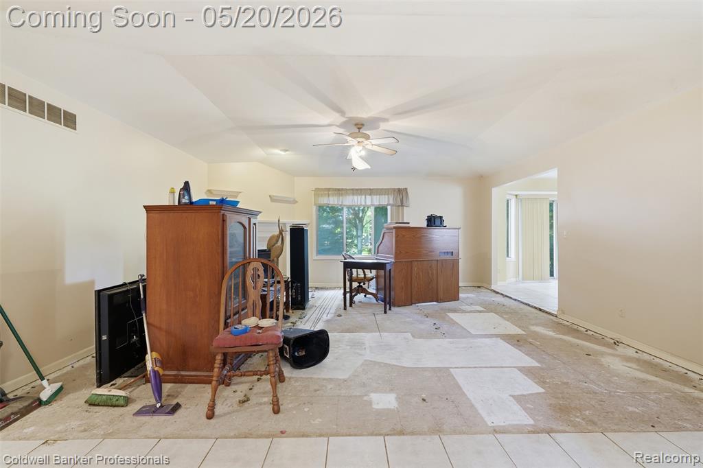 21527 N Tangel Drive E, Macomb, MI 48044 — Photo 5