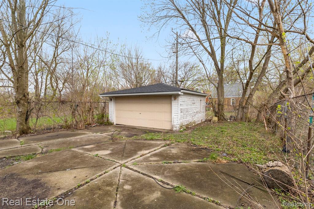 13113 CAMDEN Street, Detroit, MI 48213 — Photo 30