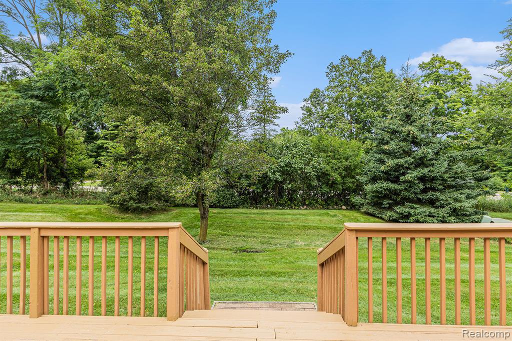 4759 New Haven Drive, Howell, MI 48843 — Photo 32