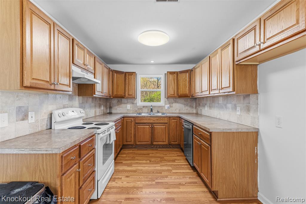 9060 N McKinley Road, Flushing, MI 48433 — Photo 7