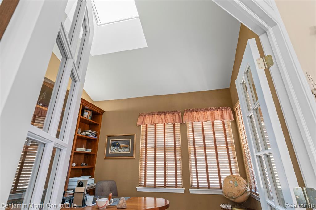 5380 Versailles Avenue, Brighton, MI 48116 — Photo 16