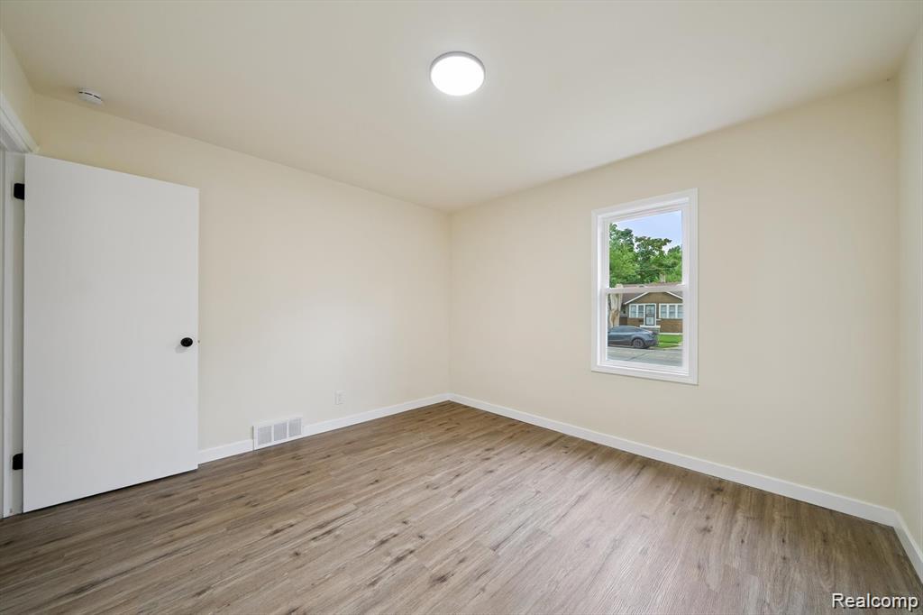 15876 Burt Road, Detroit, MI 48223 — Photo 25