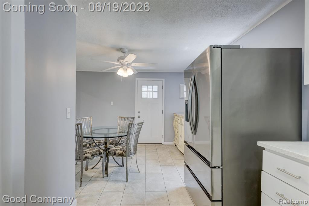 335 W Lincoln Avenue, Madison Heights, MI 48071 — Photo 14
