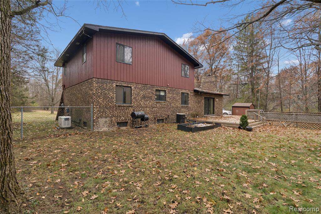 6570 Perryville Road, Holly, MI 48442 — Photo 42