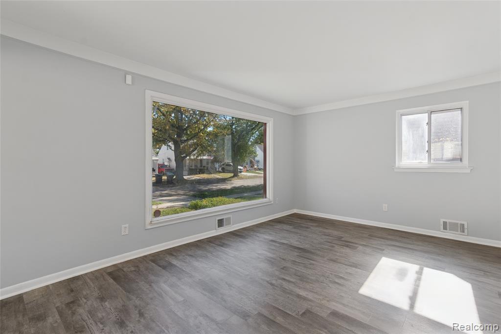 7732 Hipp Street, Taylor, MI 48180 — Photo 8