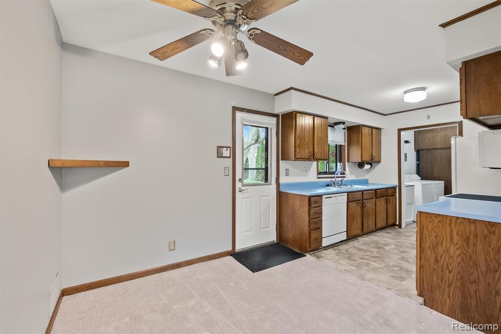 2475 Lafay Drive, West Bloomfield, MI 48324 — Photo 9