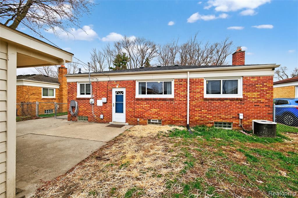 33225 Florence Street, Garden City, MI — Photo 32