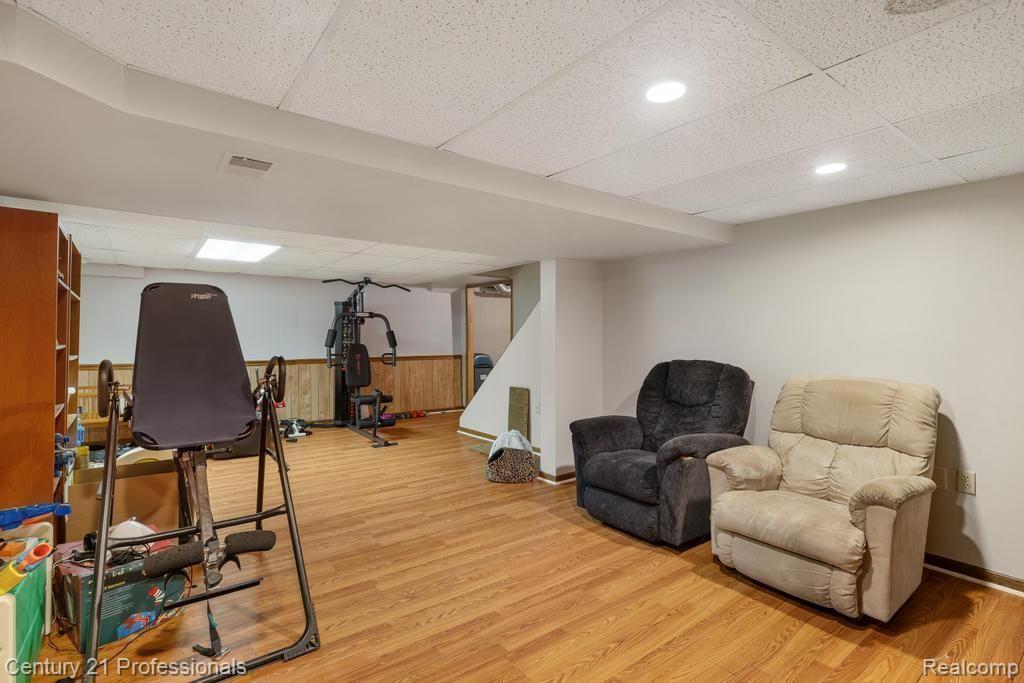 8978 Sussex Street, White Lake, MI — Photo 33